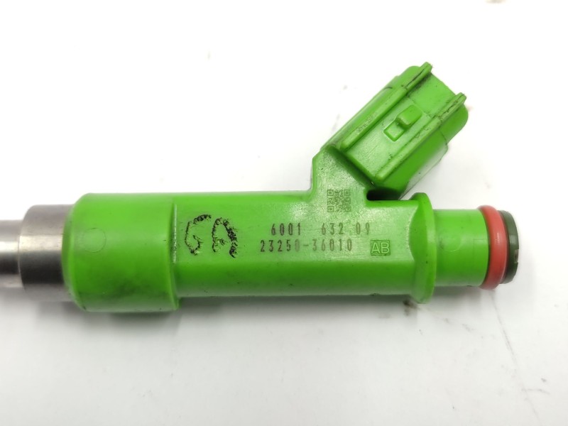 Inyector 2325036010 2320909230  - Toyota Rav 4 5