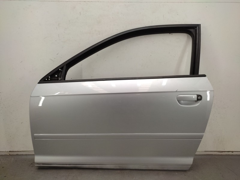 Recambio de puerta delantera izquierda para audi a3 (8p1) 1.9 tdi referencia OEM IAM 8P3831051D  