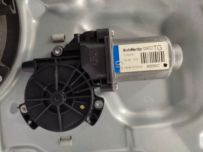 Elevalunas Trasero Derecho 834603l000 834813l000  - Hyundai Grandeur 2.2 Diesel 2