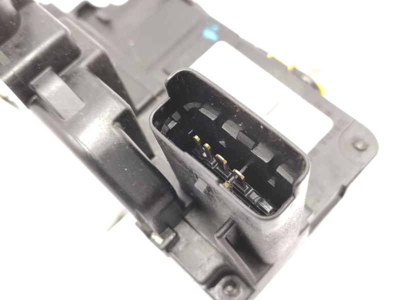 Recambio de cerradura puerta trasera izquierda para hyundai i20 i (pb, pbt) 1.2 referencia OEM IAM  814101J520 