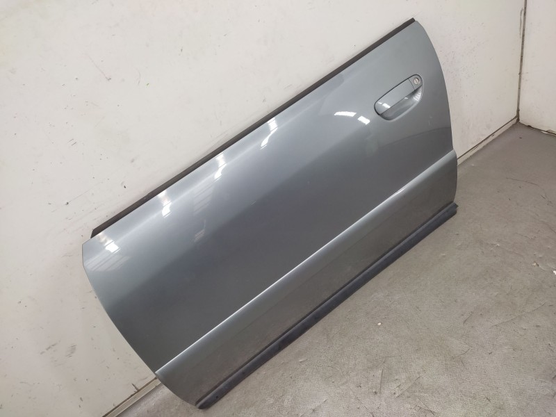 Recambio de puerta delantera izquierda para audi a4 b5 (8d2) 1.9 tdi referencia OEM IAM  8D0831051C 