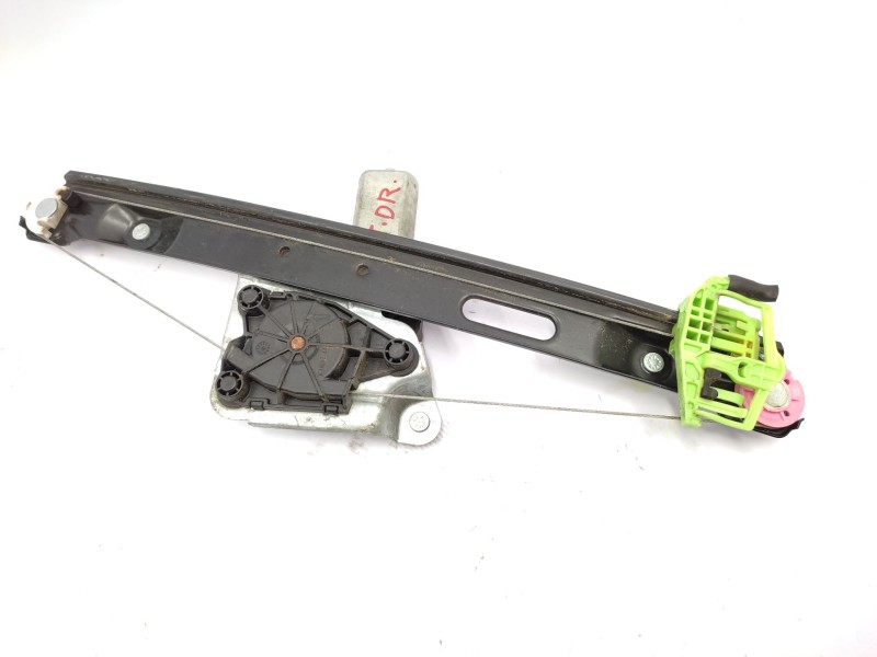 Recambio de elevalunas trasero derecho para bmw 1 (e87) 118 d referencia OEM IAM 7067798 51357138468 