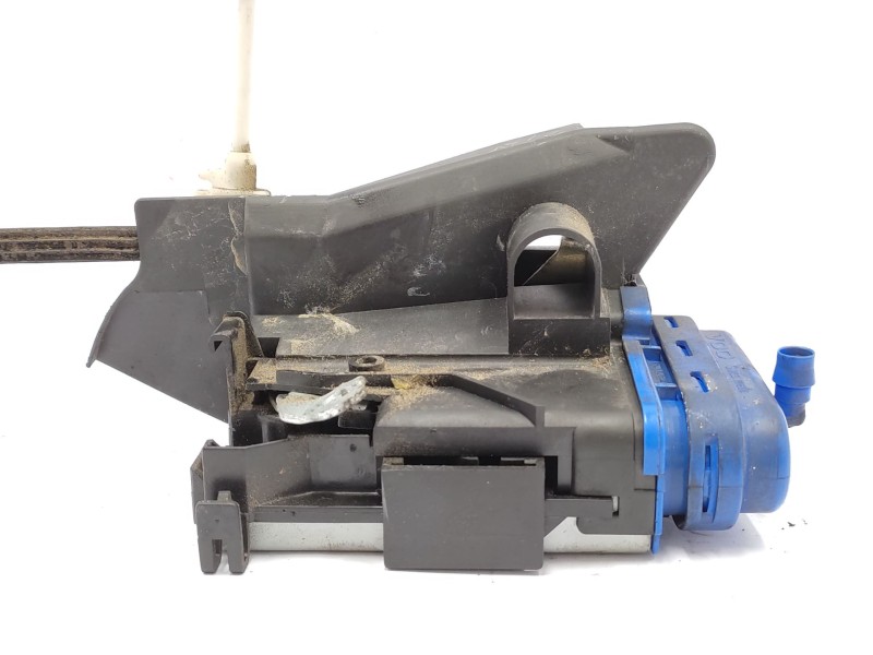 Recambio de cerradura puerta trasera izquierda para audi a4 b5 (8d2) 1.9 tdi referencia OEM IAM 8D0839015A  