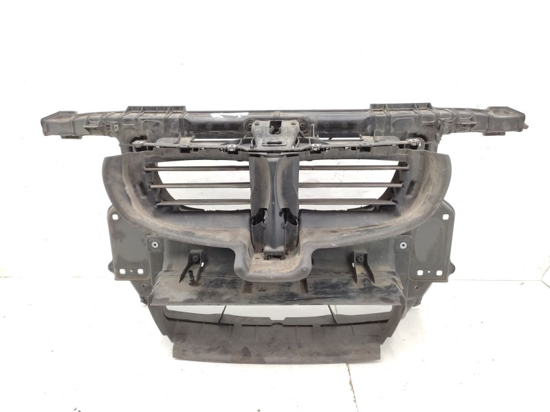 Recambio de panel frontal para bmw 1 (e87) 118 d referencia OEM IAM  51647193192 