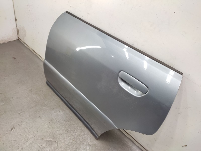 Recambio de puerta trasera izquierda para audi a4 b5 (8d2) 1.9 tdi referencia OEM IAM  8D0833051F 