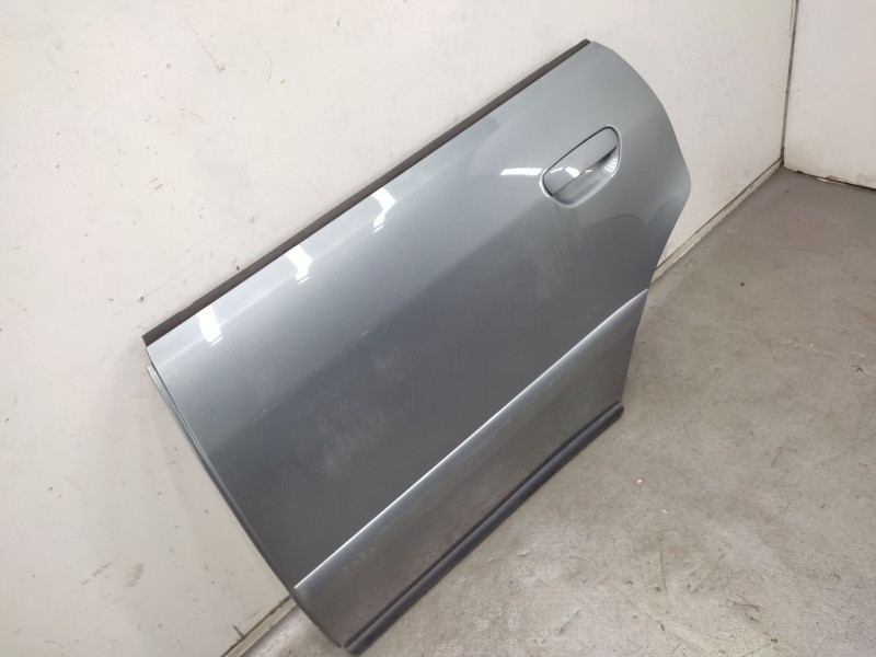 Recambio de puerta trasera izquierda para audi a4 b5 (8d2) 1.9 tdi referencia OEM IAM  8D0833051F 