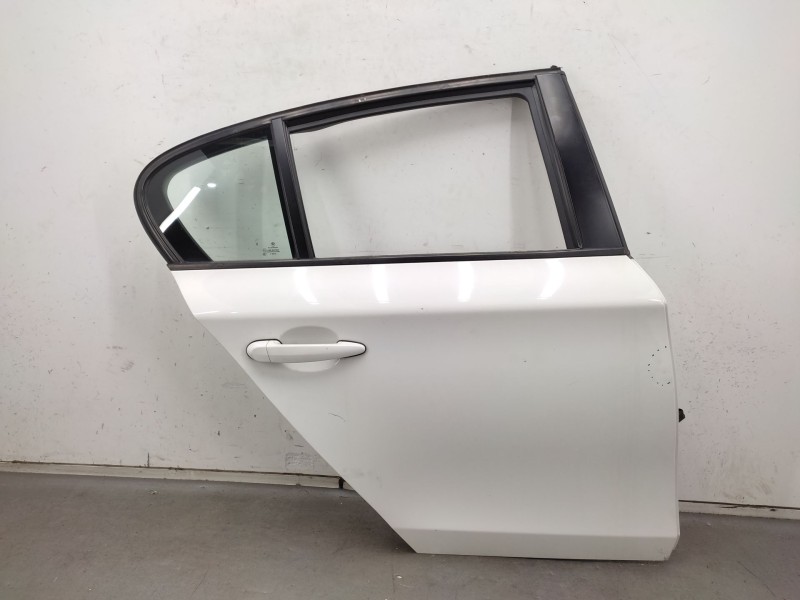 Recambio de puerta trasera derecha para bmw 1 (e87) 118 d referencia OEM IAM  41525A2A384 