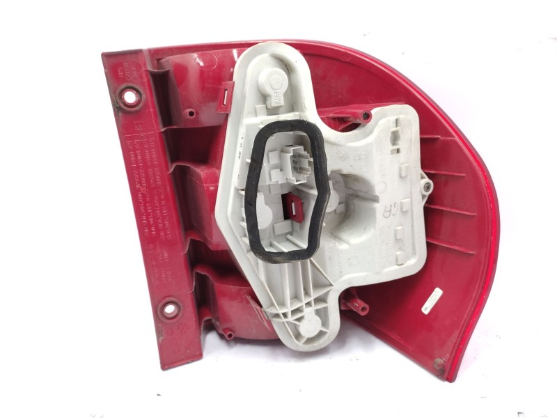 Recambio de piloto trasero derecho para skoda yeti (5l) 1.2 tsi referencia OEM IAM  5L0945112B 