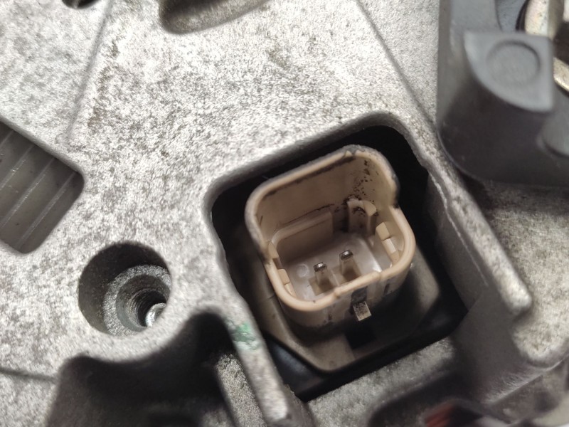 Recambio de alternador para renault espace iv (jk0/1_) 2.0 dci (jk01, jk02, jk1j, jk1k, jk1h) referencia OEM IAM   