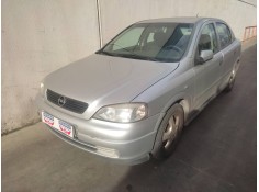 opel astra g berlina del año 2000