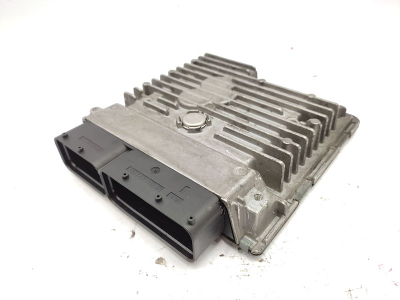 Recambio de centralita motor uce para volkswagen polo v (6r1, 6c1) 1.6 tdi referencia OEM IAM   