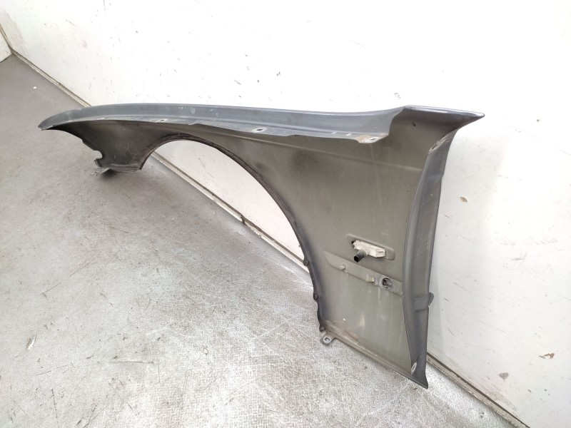 Recambio de aleta delantera derecha para bmw 3 (e46) 320 d referencia OEM IAM 41358240406  