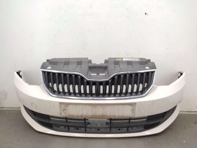 Recambio de paragolpes delantero para skoda fabia iii (nj3) 1.4 tdi referencia OEM IAM  6V0807221 