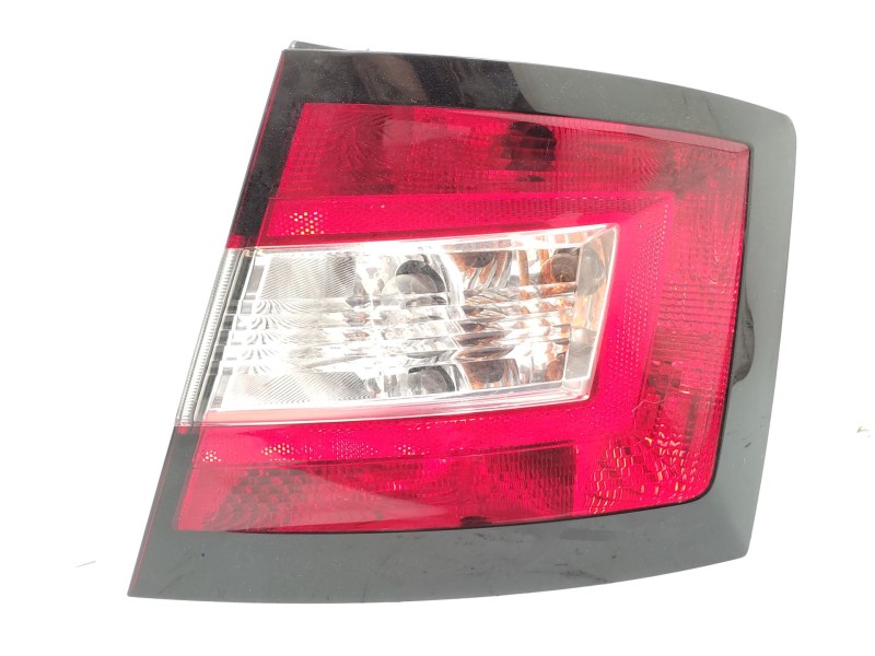 Recambio de piloto trasero derecho para skoda fabia iii (nj3) 1.4 tdi referencia OEM IAM  6V6945112 