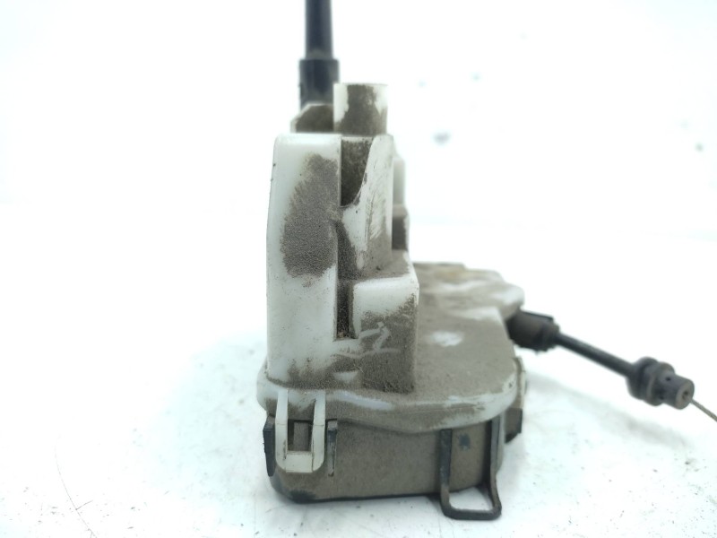 Recambio de cerradura puerta trasera derecha para citroën c3 1.4 hdi referencia OEM IAM 9138C1 46977980 