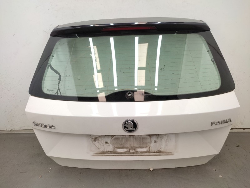 Recambio de porton trasero para skoda fabia iii (nj3) 1.4 tdi referencia OEM IAM  6V6827025H 