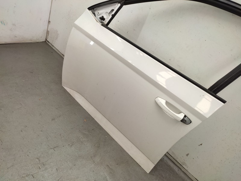 Recambio de puerta delantera izquierda para skoda fabia iii (nj3) 1.4 tdi referencia OEM IAM  6V0831055A 