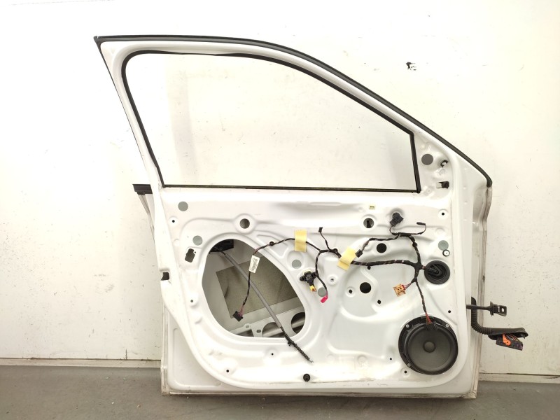 Recambio de puerta delantera izquierda para skoda fabia iii (nj3) 1.4 tdi referencia OEM IAM  6V0831055A 