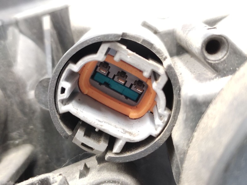 Recambio de faro izquierdo para nissan primera (p11) 1.6 16v referencia OEM IAM  260609F686 