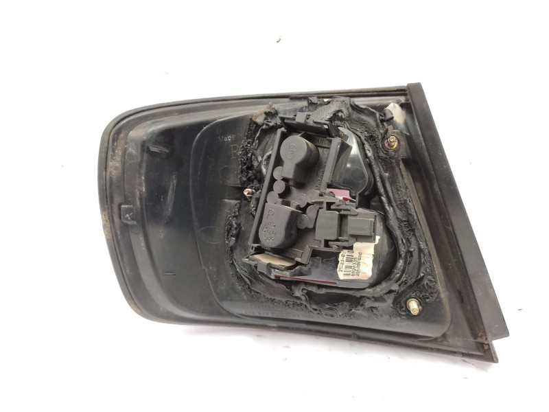 Recambio de piloto trasero derecho para nissan primera (p11) 1.6 16v referencia OEM IAM  265559F625 