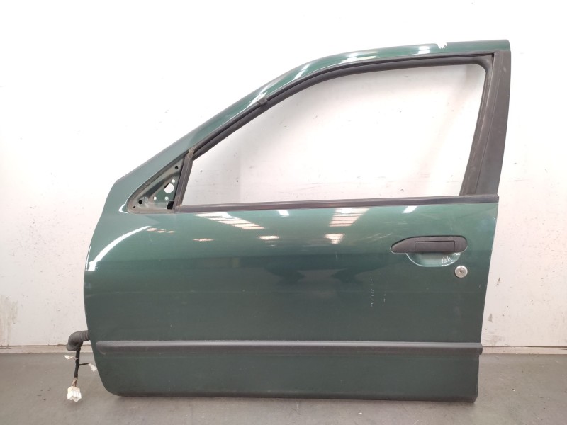 Recambio de puerta delantera izquierda para nissan primera (p11) 1.6 16v referencia OEM IAM  801012J036 