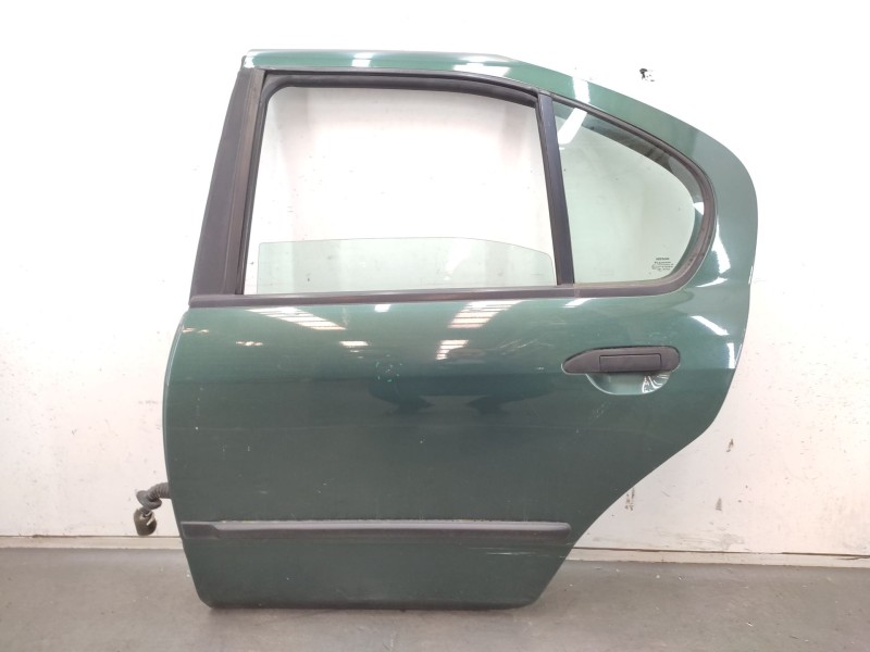 Recambio de puerta trasera izquierda para nissan primera (p11) 1.6 16v referencia OEM IAM  821012J036 