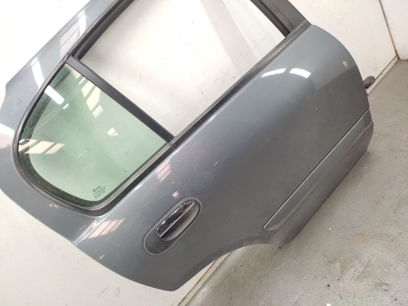 Puerta Trasera Derecha 821005m431  - Nissan Almera Ii (n16) 1.5 3