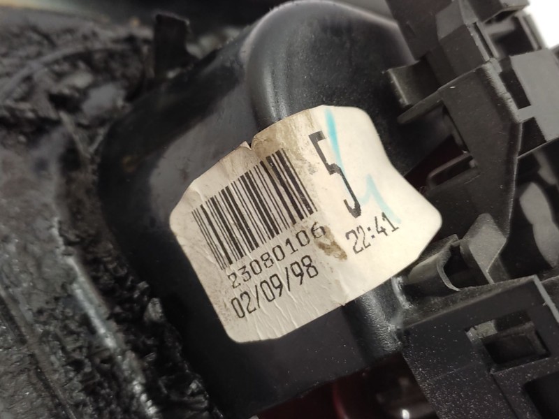 Recambio de piloto trasero izquierdo para nissan primera hatchback (p11) 1.6 16v referencia OEM IAM  265552F728 