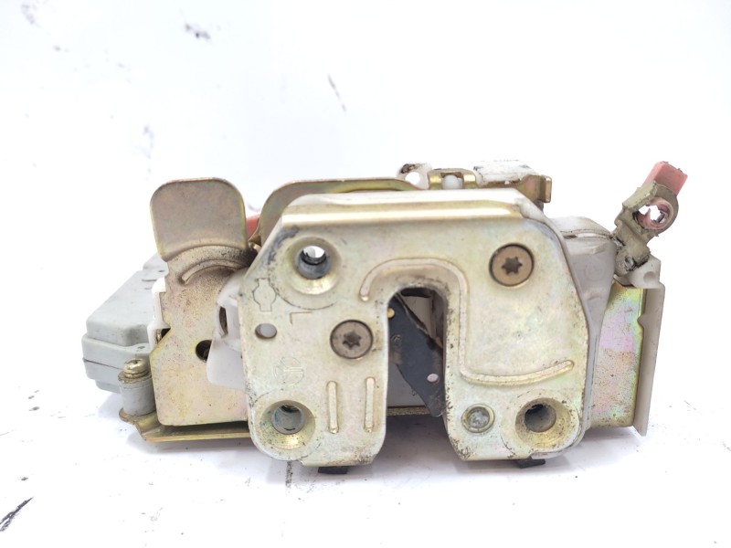 Cerradura Puerta Delantera Derecha 805022f900  - Nissan Primera Hatchback (p11) 1.6 16v 3