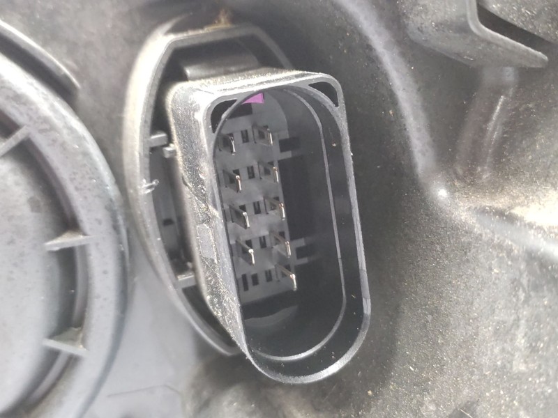 Recambio de faro derecho para skoda octavia iii (5e3, nl3, nr3) 1.6 tdi referencia OEM IAM  5E1941018 