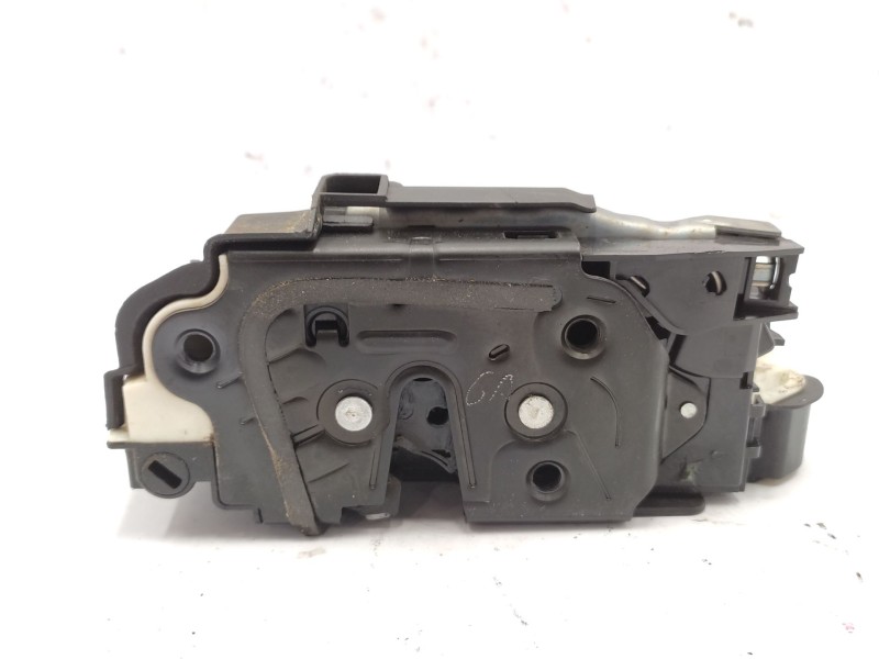 Recambio de cerradura puerta delantera derecha para skoda octavia iii (5e3, nl3, nr3) 1.6 tdi referencia OEM IAM  5E1837016A 