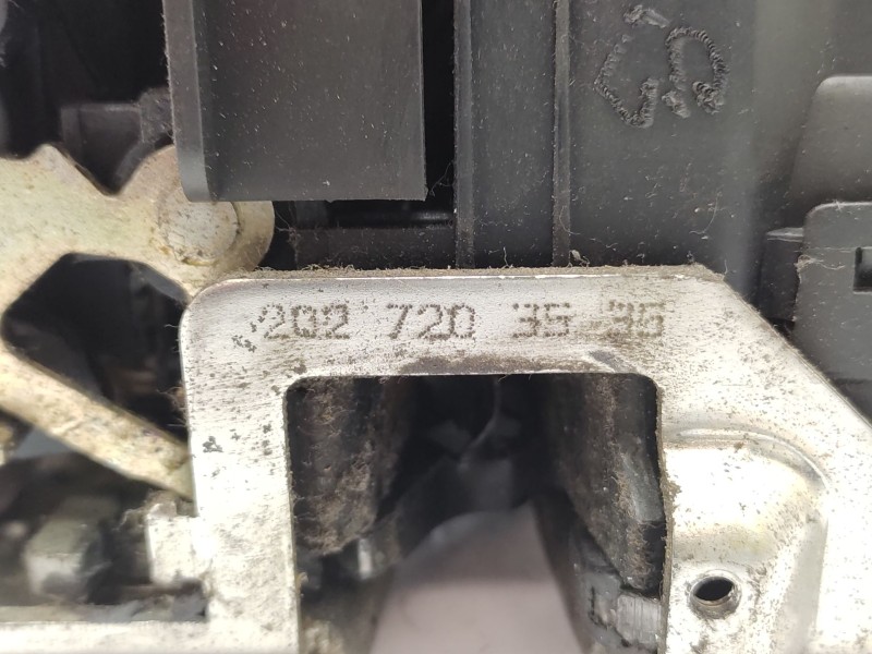 Recambio de cerradura puerta delantera izquierda para mercedes-benz clase e (w210) e 270 cdi (210.016) referencia OEM IAM  A2027