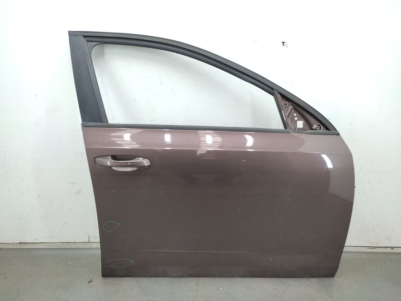 Recambio de puerta delantera derecha para skoda octavia iii (5e3, nl3, nr3) 1.6 tdi referencia OEM IAM  5E0831052 