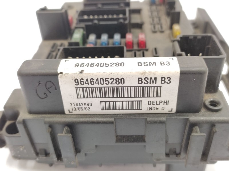 Recambio de caja reles / fusibles para citroën xsara (n1) 2.0 hdi 90 referencia OEM IAM   