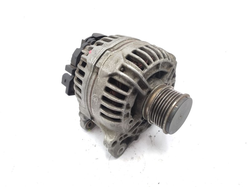 Recambio de alternador para volkswagen passat b6 (3c2) 2.0 bluetdi referencia OEM IAM  03G903023 
