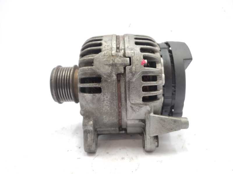 Recambio de alternador para volkswagen passat b6 (3c2) 2.0 bluetdi referencia OEM IAM  03G903023 