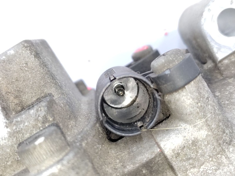 Recambio de compresor aire acondicionado para bmw x3 (e83) xdrive 20 d referencia OEM IAM  64509182797 