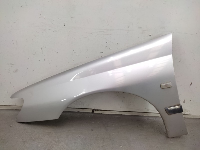 Recambio de aleta delantera izquierda para peugeot 406 (8b) 2.2 referencia OEM IAM  7840J8 