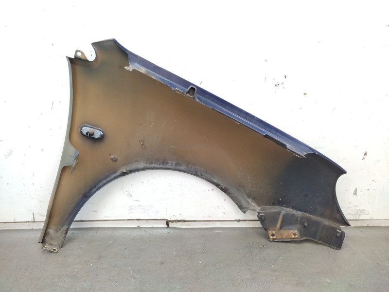 Recambio de aleta delantera izquierda para volkswagen polo iv (9n_, 9a_) 1.4 16v referencia OEM IAM  6Q0821105D 