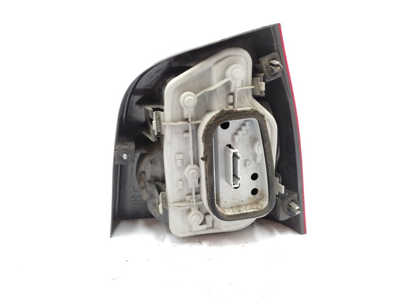 Recambio de piloto trasero izquierdo para volkswagen polo iv (9n_, 9a_) 1.4 16v referencia OEM IAM  6Q6945095G 