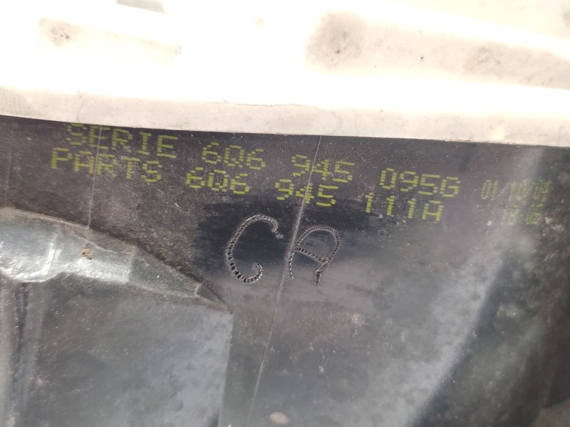 Recambio de piloto trasero izquierdo para volkswagen polo iv (9n_, 9a_) 1.4 16v referencia OEM IAM  6Q6945095G 