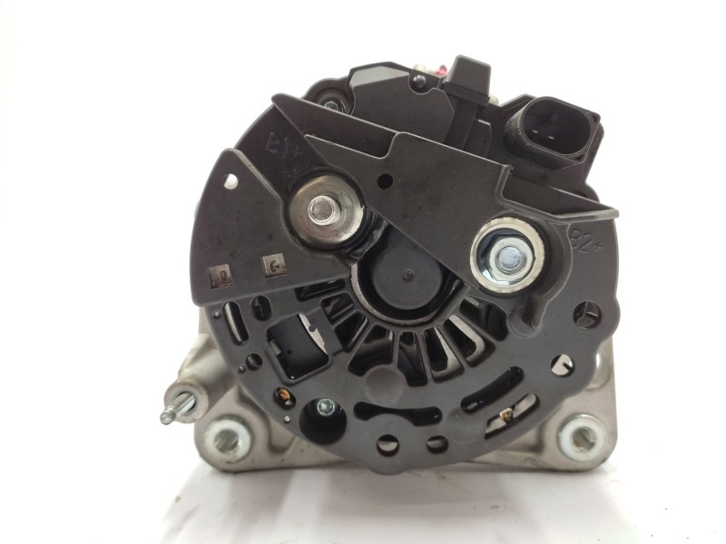 Recambio de alternador para volkswagen polo iv (9n_, 9a_) 1.4 16v referencia OEM IAM   