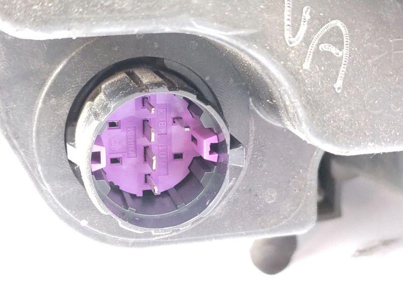 Recambio de faro derecho para fiat 500 c (312_) 1.4 (312cxc1b, 312axc1b) referencia OEM IAM  51787491 