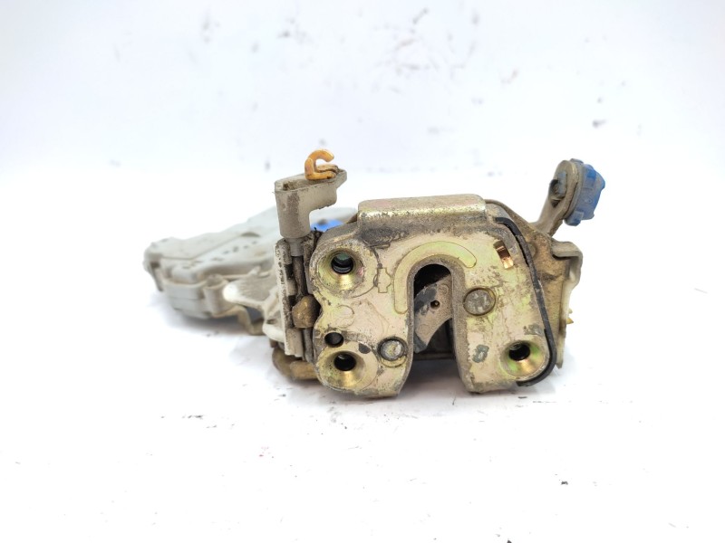 Recambio de cerradura puerta trasera derecha para nissan terrano ii (r20) 2.7 tdi 4wd referencia OEM IAM   