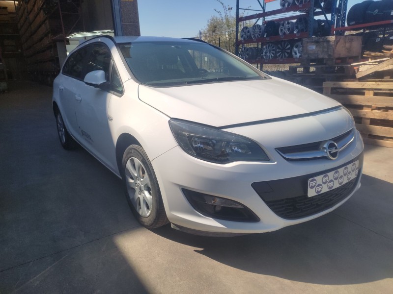 opel astra j sports tourer (p10) del año 2016