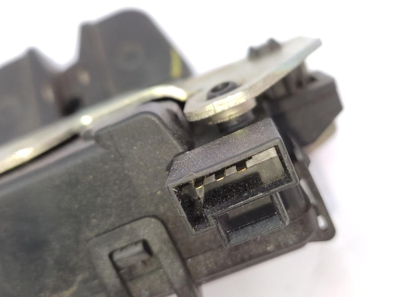 Recambio de cerradura maletero / porton para opel zafira / zafira family b (a05) 1.9 cdti (m75) referencia OEM IAM   