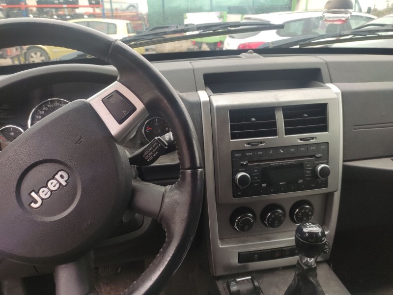 jeep cherokee (kk) del año 2010