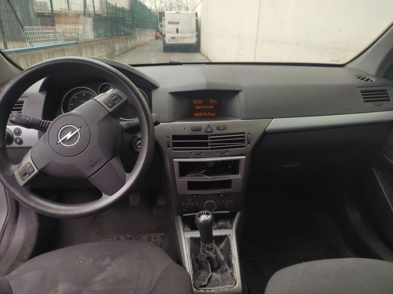 opel astra h sedán (a04) del año 2005