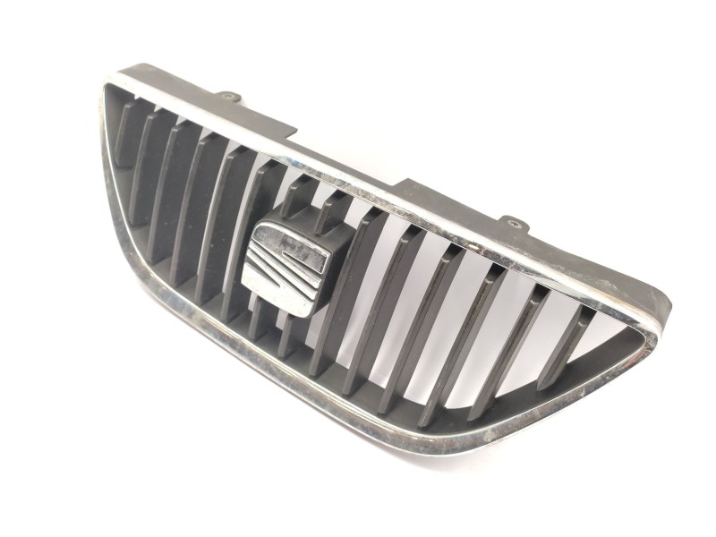 Recambio de calandra delantera de radiador para seat ibiza iv st (6j8, 6p8) 1.2 tsi referencia OEM IAM 6J0853651  
