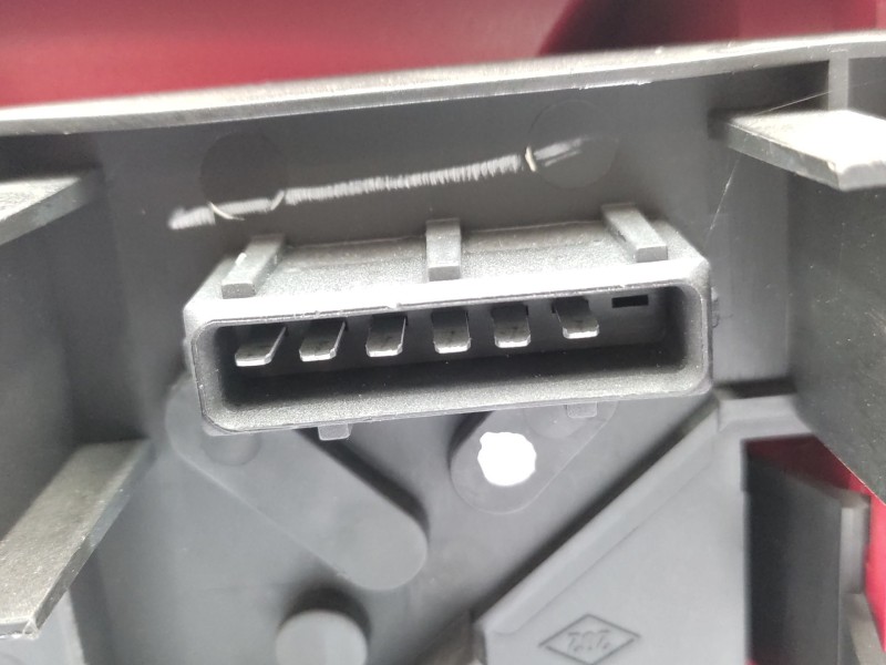 Recambio de piloto trasero derecho para toyota avensis (_t22_) 1.6 (at220_) referencia OEM IAM   